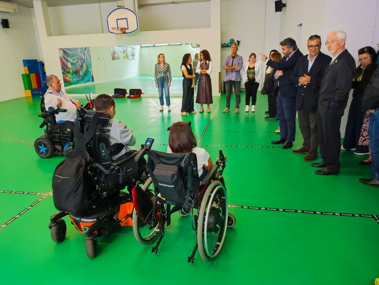 Jornal Campeão: Centro de Reabilitação da APCC reabre ginásio com o nome de António Oliveira Marques Jornal Campeão: Centro de Reabilitação da APCC reabre ginásio com o nome de António Oliveira Marques