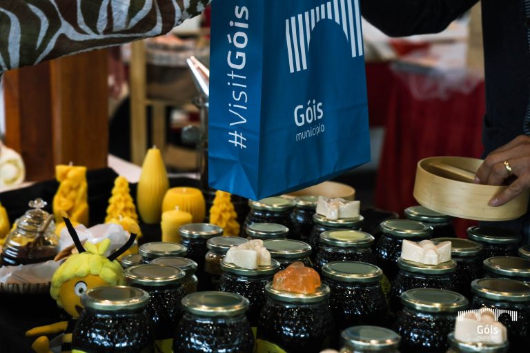 Jornal Campeão: Feira dos Santos regressa a Góis com produtos regionais, música popular e actividades para toda a família Jornal Campeão: Feira dos Santos regressa a Góis com produtos regionais, música popular e actividades para toda a família
