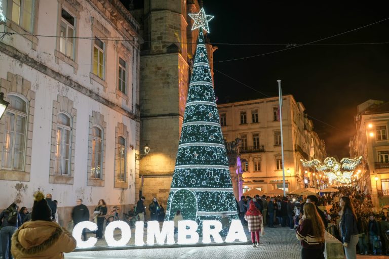 Jornal Campeão: Iluminação de Natal em Coimbra alvo de repetidos actos de vandalismo