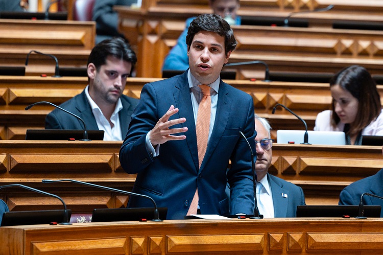 Jornal Campeão: Martim Syder é candidato contra Lídia Pereira para a liderança do PSD de Coimbra