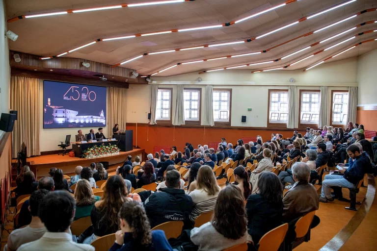 Jornal Campeão: Faculdade de Psicologia e de Ciências da Educação de Coimbra assinalou ontem 45 anos de excelência académica e científica