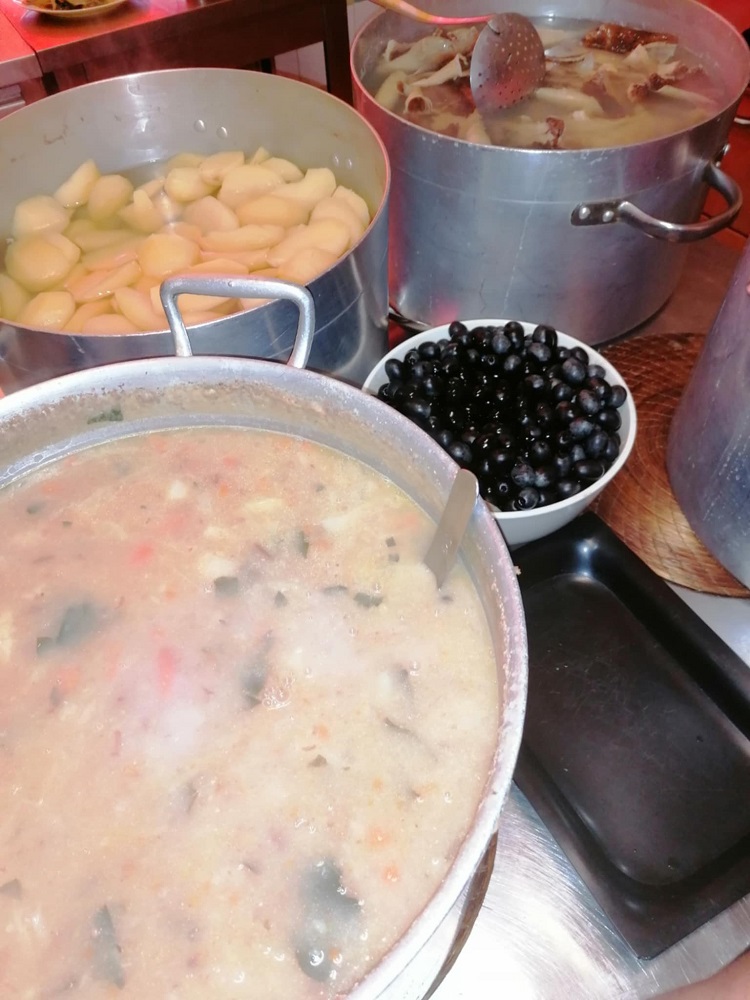 Jornal Campeão: Cozinha Solidária da Intregrar em Coimbra não deixa ninguém sem comida no Natal