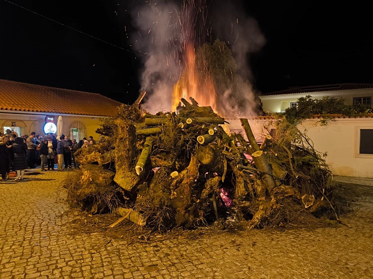 Jornal Campeão: Ameal e Arzila cumpriram a tradição do “madeiro”