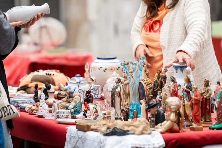 Jornal Campeão: Feira de Velharias de Coimbra cancelada devido ao mau tempo