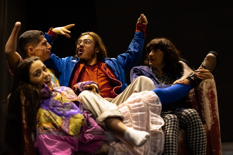 Jornal Campeão: Teatrão celebra 32 anos com festa em dose dupla e abre caminho à estreia de “96 Decibéis”