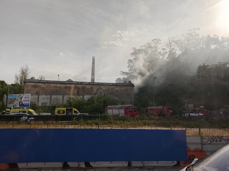 Jornal Campeão: Coimbra: Incêndio em antiga fábrica de curtumes fez dois feridos ligeiros